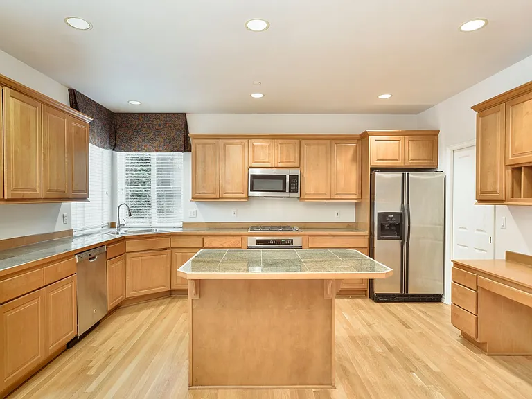 8428 NE 147th Pl — Photo 35