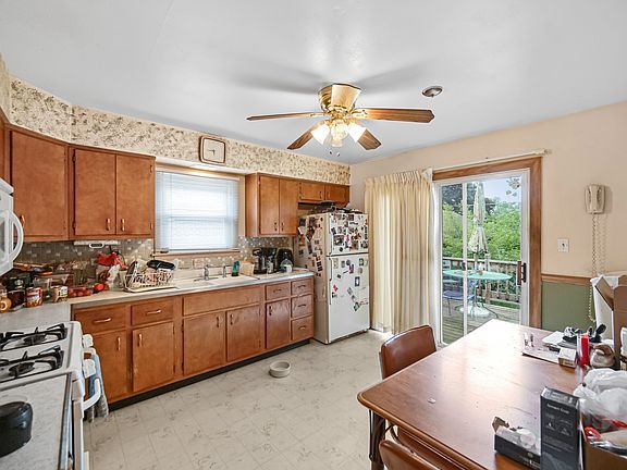 2nd image of 5826 Edward Dr