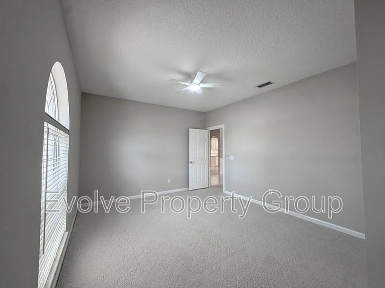 822 Summer Bay Dr — Photo 13
