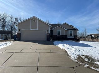 2623 E Sunnyslope Ct, Wichita, KS 67219