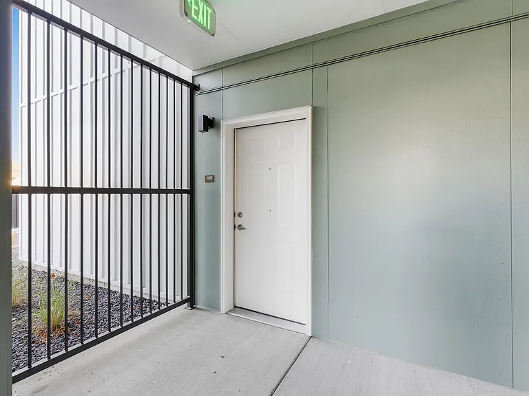 District Lofts at Garland — Photo 16