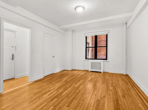 208 West 23rd Street image 1 of 15