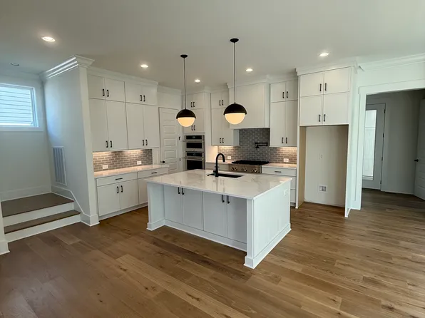 2001 Congress Dr, Franklin, TN 37064