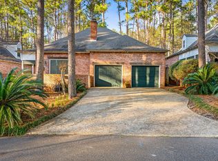 12 Moss Point Rd, Hattiesburg, MS 39402