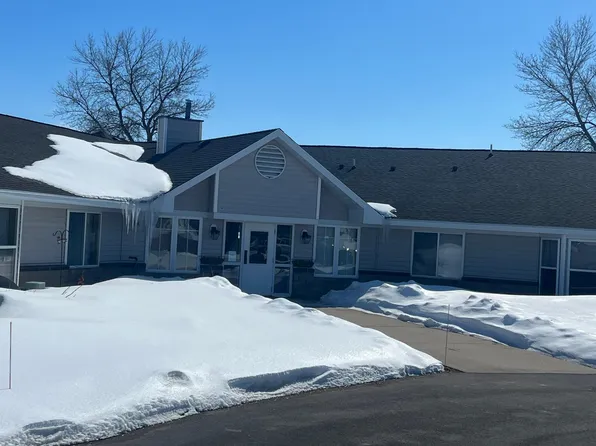 1000 1st St SE, Fairfax, MN 55332