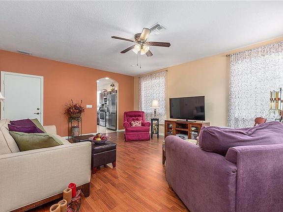 4th image of 1908 SE High Springs Dr