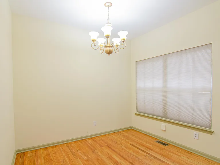 3027 King Ct — Photo 5