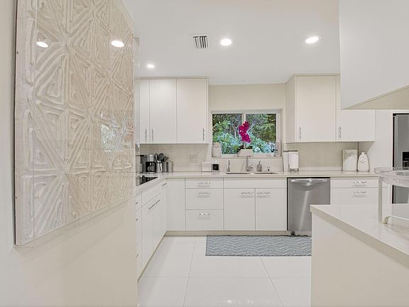 3rd image of 19452 Waters Reach Lane 305 Lane #305