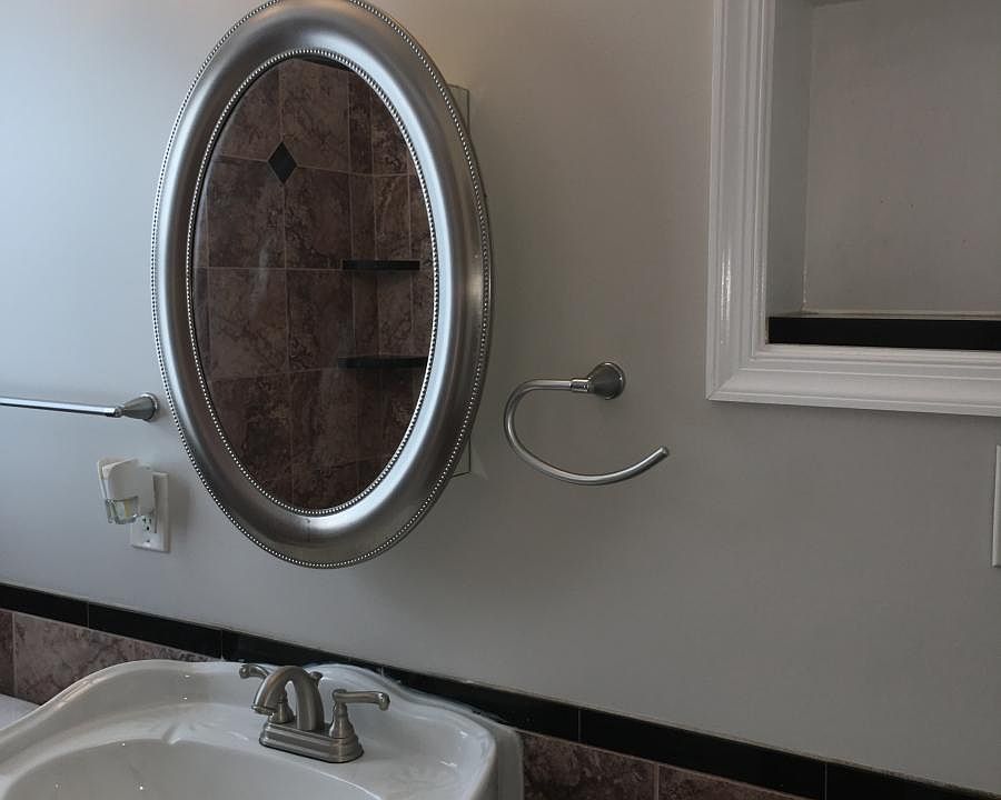 2nd floor bathroom