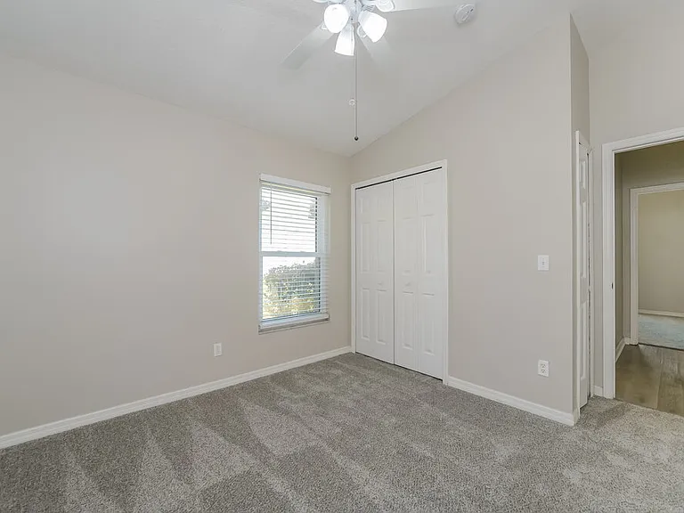 1323 Hillview Dr — Photo 14
