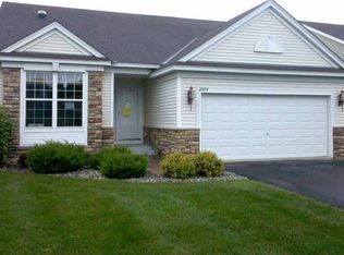 10894 Thone Rdg, Woodbury, MN 55129