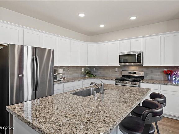 3rd image of 4933 Cavestone Rd