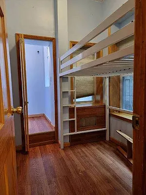 Rented by Reliance Realty of Manhattan Corp | media 14