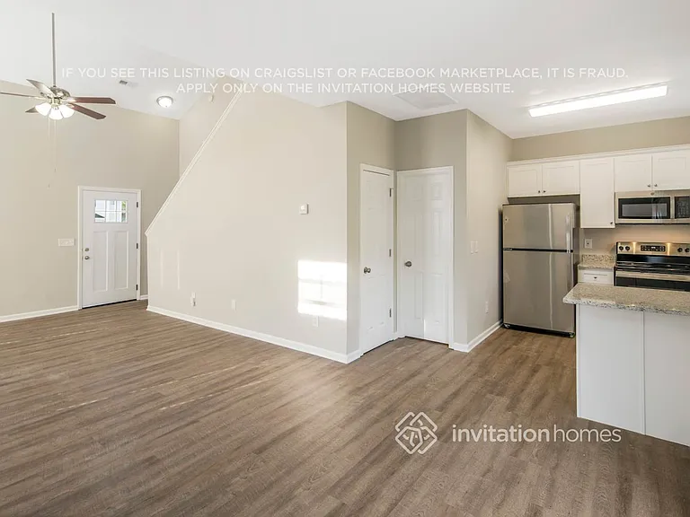 3732 Bullard St — Photo 12