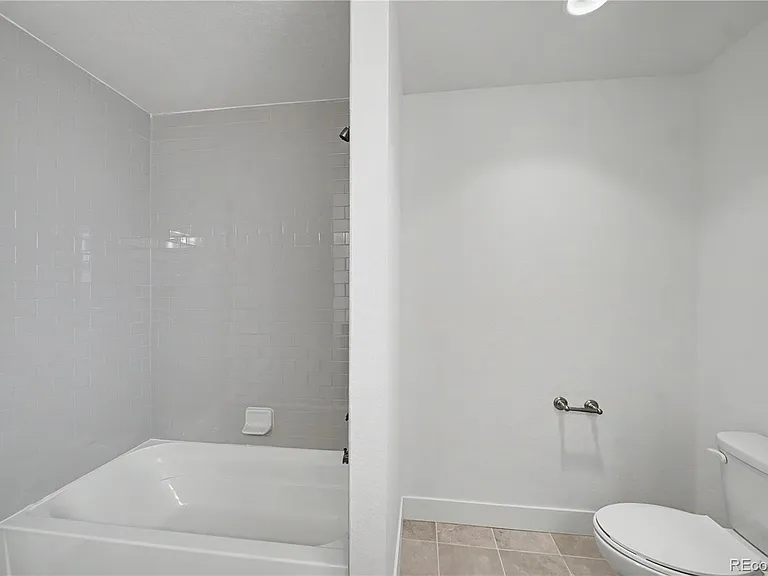 4937 S Addison Way — Photo 18