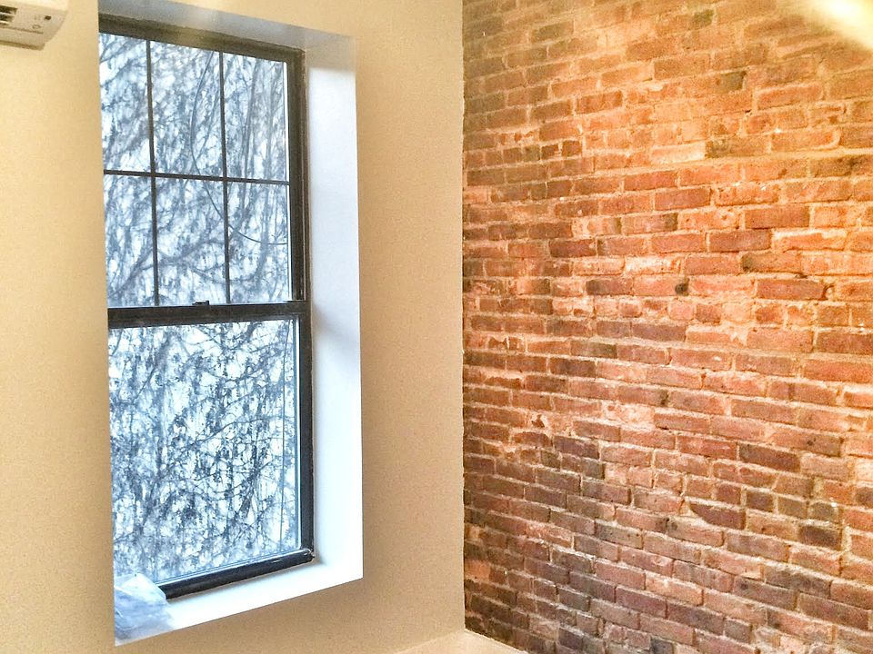 1st image of 255 Lexington Ave APT 2L