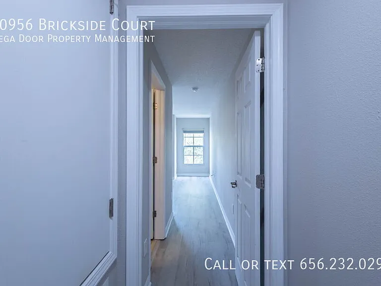 10956 Brickside Ct — Photo 19