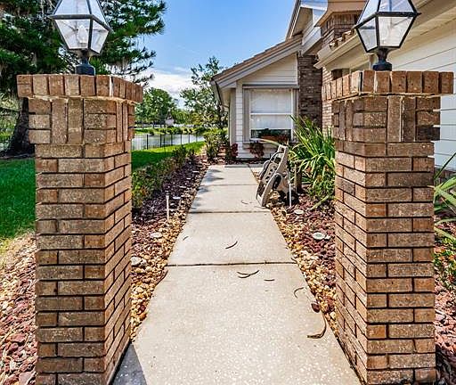 3rd image of 1473 Riverdale Dr