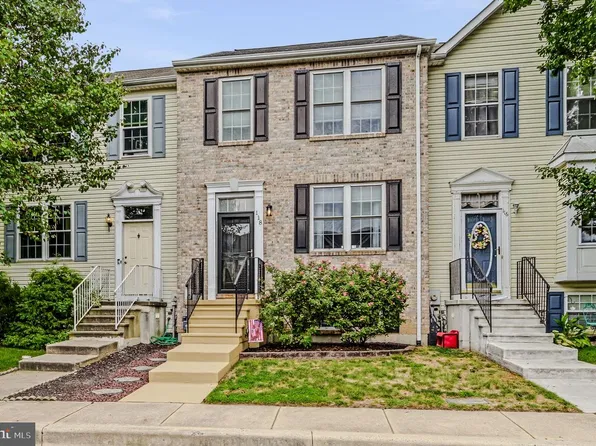 118 Versailles Ct, Newark, DE 19702