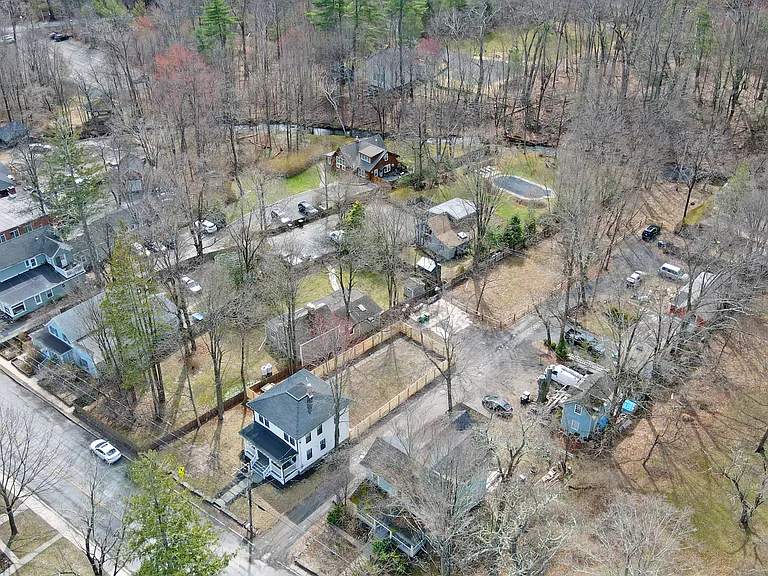 115 Tinker St — Photo 41