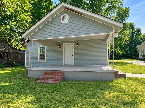 1212 Knapp Ave, Dyersburg, TN 38024