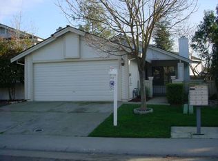 9320 Ivydale Cir, Elk Grove, CA 95758