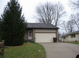 16 Music Cir, Springboro, OH 45066