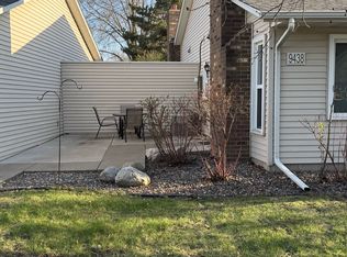 9438 Ranchview Ln N, Maple Grove, MN 55369