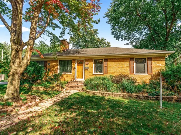 719 N President St, Wheaton, IL 60187