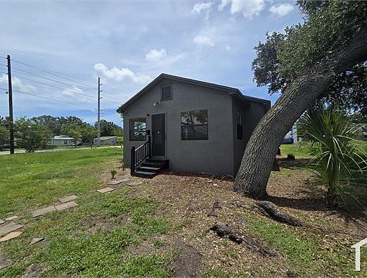 3rd image of 3112 6th Ave S