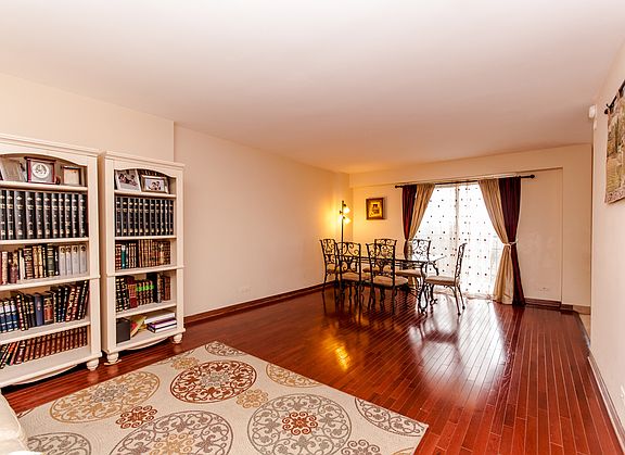3rd image of 6933 N Kedzie Ave APT 412