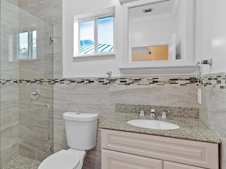 14571 SW 160th Ct — Photo 16
