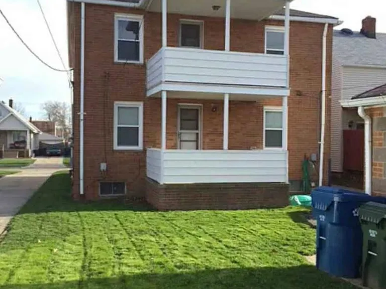 6102 Orchard Ave — Photo 2