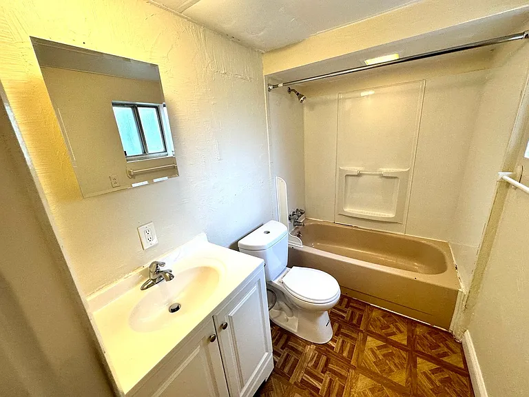 147 Virginia Ave — Photo 11