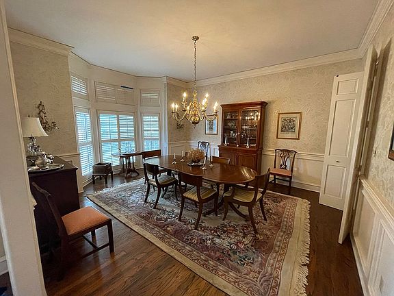 4th image of 3844 Mockingbird Ln