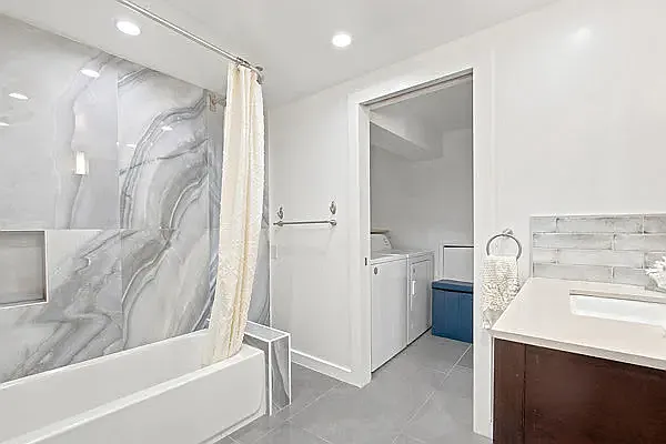 1621 1/2 Bridgeport Dr — Photo 12