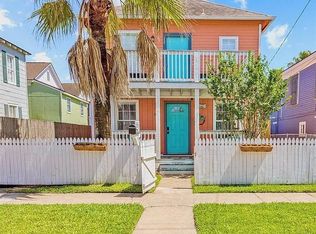 3905 Avenue L, Galveston, TX 77550