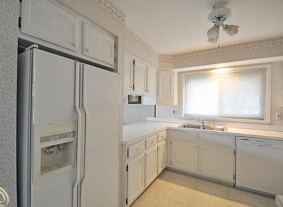 3rd image of 23235 Cranbrooke Dr