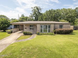 2107 Fulton Ave, Pascagoula, MS 39567