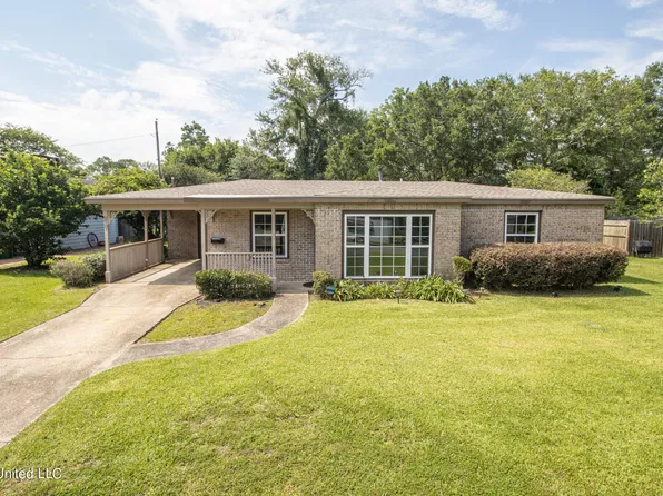 2107 Fulton Ave, Pascagoula, MS 39567