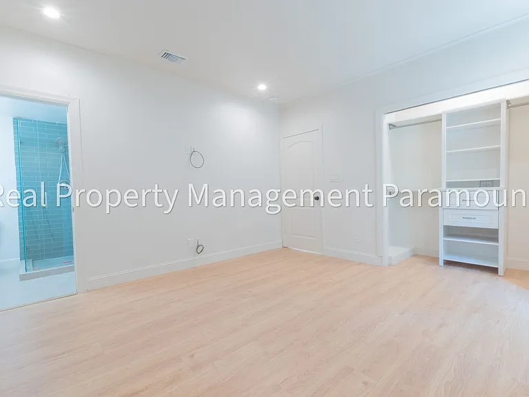 1867 S Redondo Blvd — Photo 29