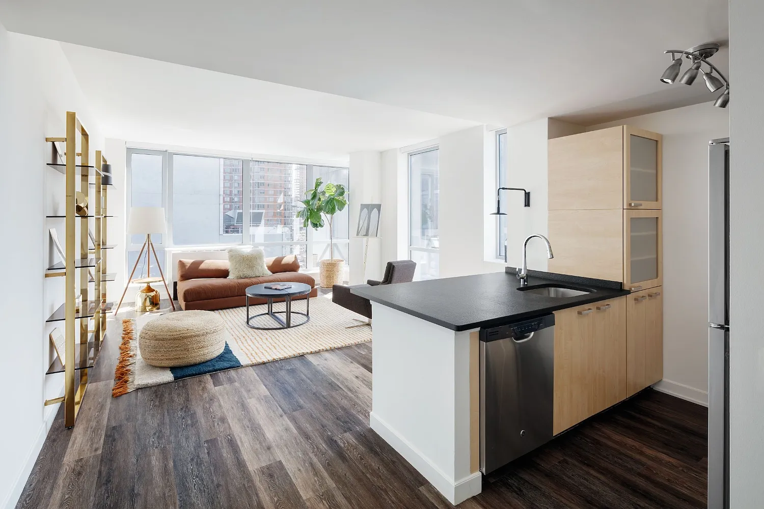 88 Leonard — Photo 2