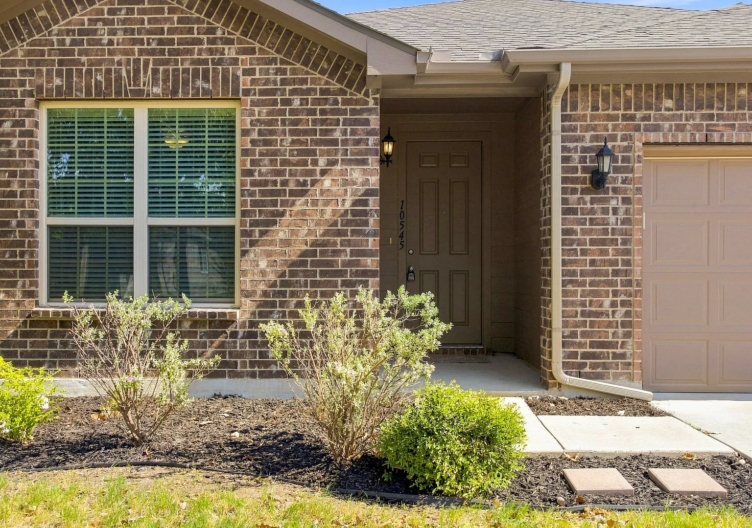 Beautiful Family Home — Photo 4