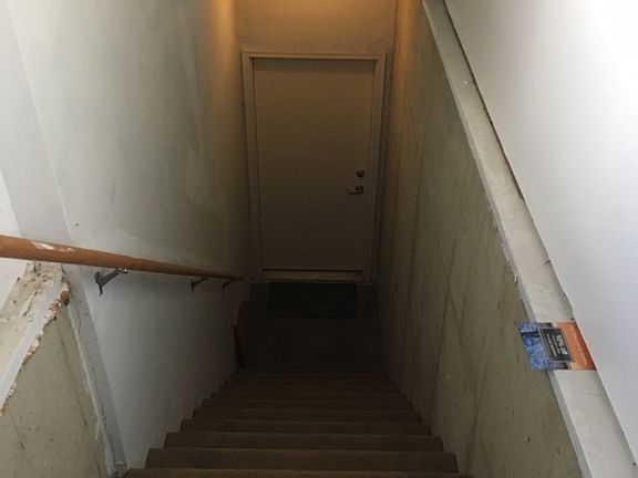 Private entrance thru garage