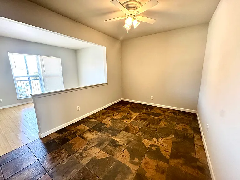 5225 Southwest Ave #206 — Photo 7