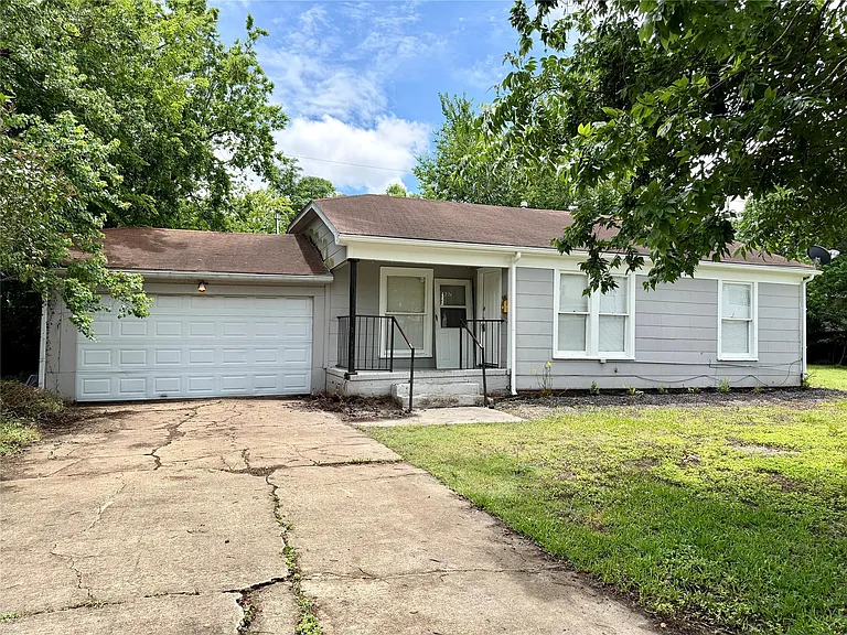 6637 Lozier St — Photo 1