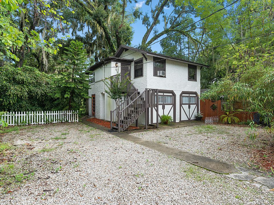 1st image of 210 Oglethorpe Pl #210