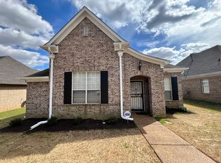 8881 Macon Rd, Cordova, TN 38018