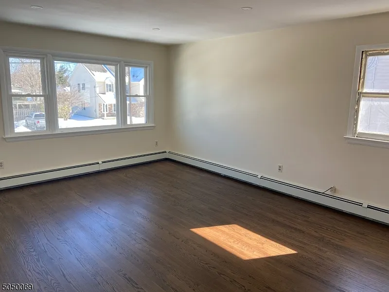 2 bed, 1.0 bath, $2,450 — Photo 3