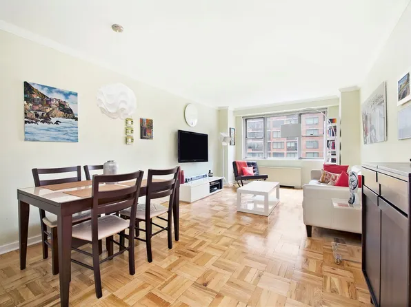 300 East 40th Street image 1 of 9